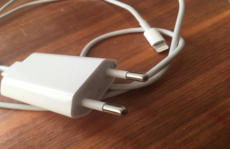 How much does a charger that is always plugged into the socket consume?  Numbers