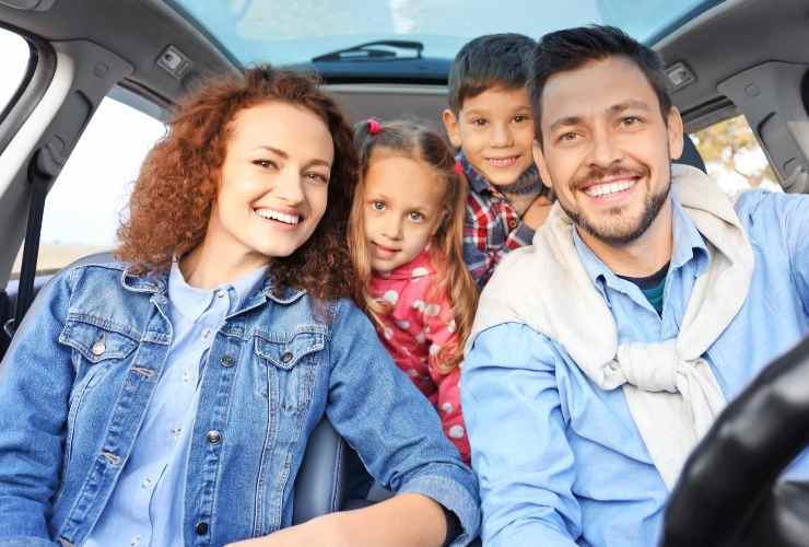 Famiglia in auto