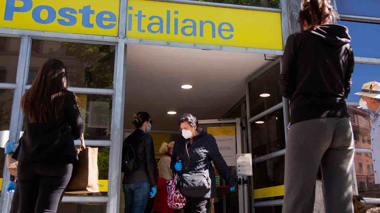 fila Poste Italiane