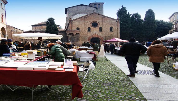 Bancarelle del mercatino Bancarelle del mercatino