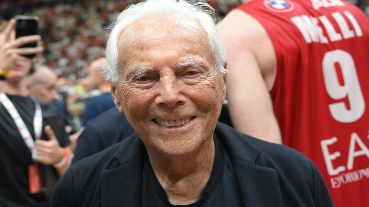 Chi Giorgio Armani e la sua storia di successo nel mondo della moda