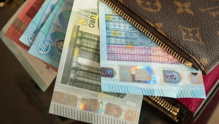 Meno di 200 euro al mese
