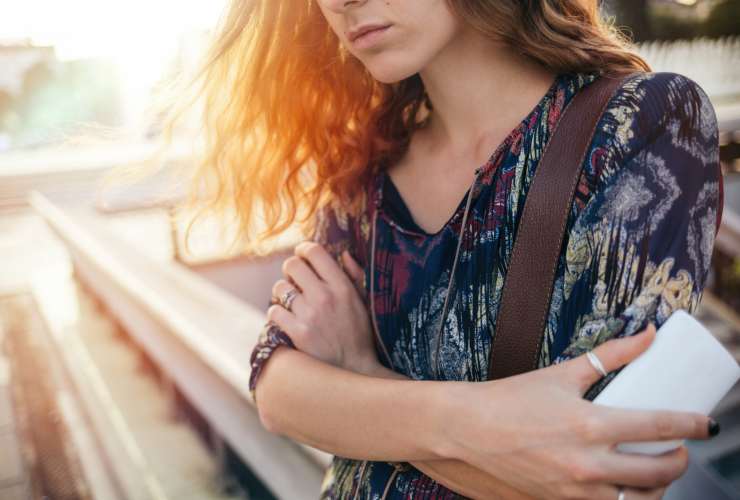 Ragazza di malumore