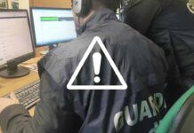 guardia di finanza al pc