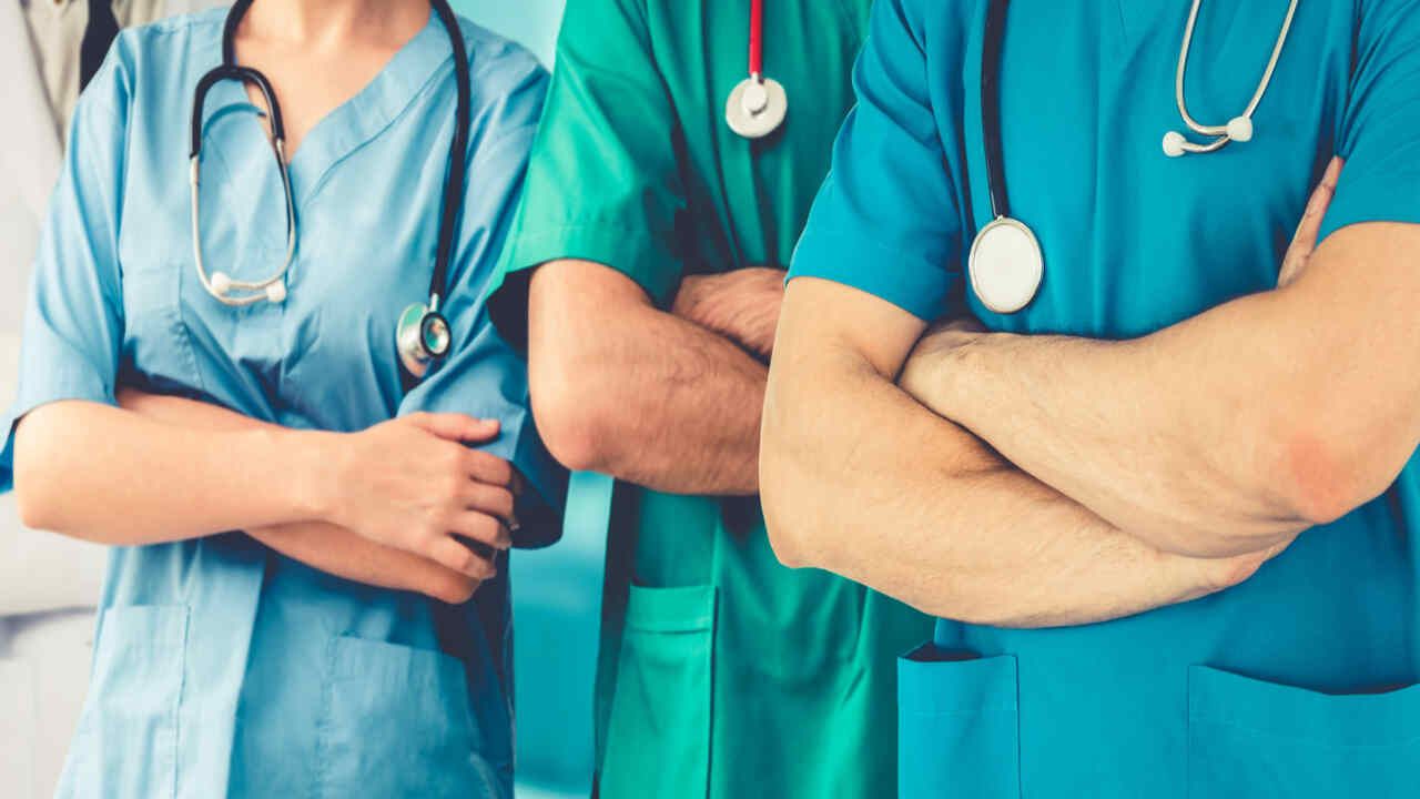 Guadagno medici e infermieri nei Paesi arabi