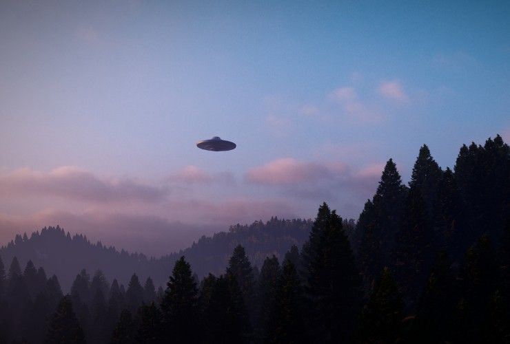 UFO sopra le montagne