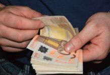 contare le banconote