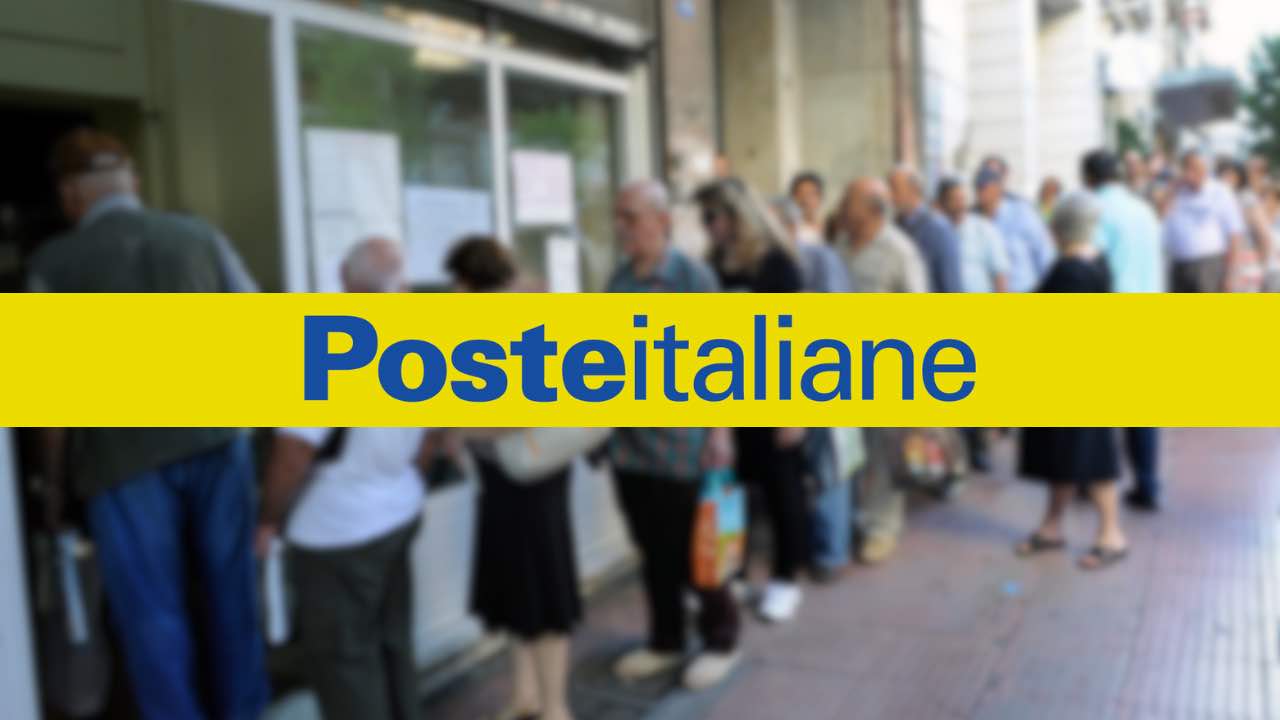 lunga fila alle poste