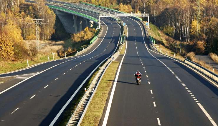 Guidare moto in autostrada