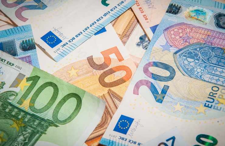 Bonus NO ISEE, 460€ al mese per 13 anni: chi potrebbe richiederlo a partire da subito